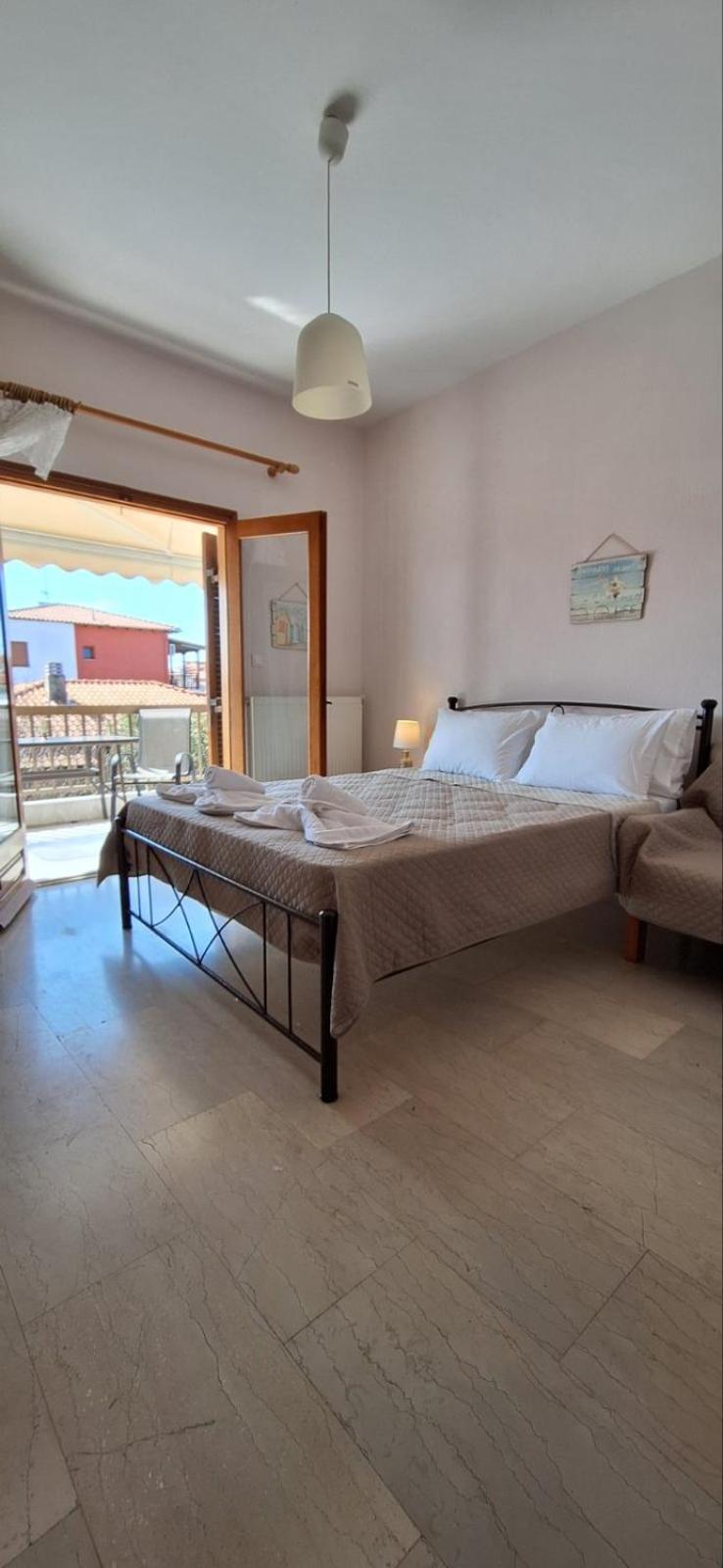 P.A.G Apartments Nea Roda Room photo